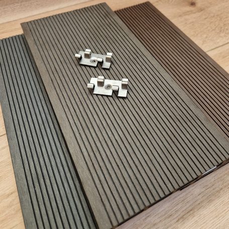 WPC teraszburkolat standard gesztenyebarna fém klipszes rendszer