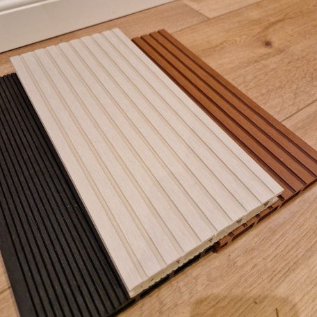 WPC kerítés bordázott fehér tölgy 2,9m léc